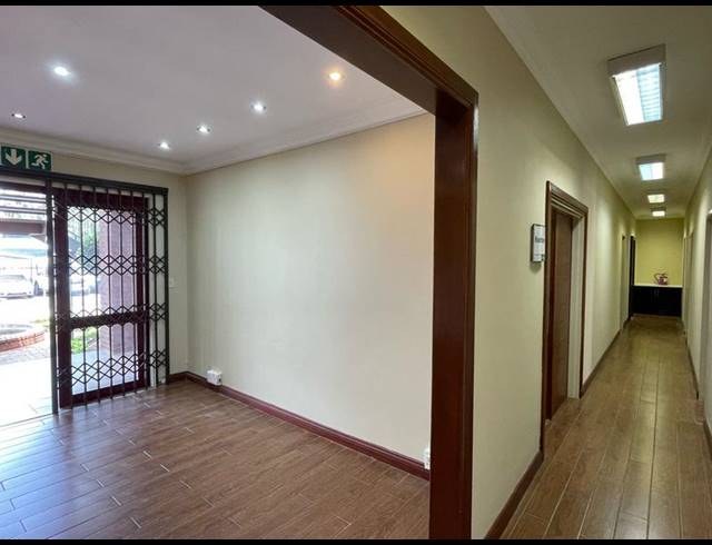 BUSINESS PROPERTY TO RENT IN DIE HOEWES